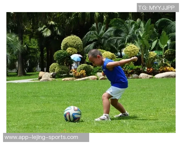 宁波足球小球星勇敢追梦绿茵赛场展现风采点亮未来希望