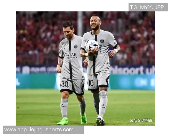 足球四大巨星必备装备全解析让你了解他们的场上必备神器